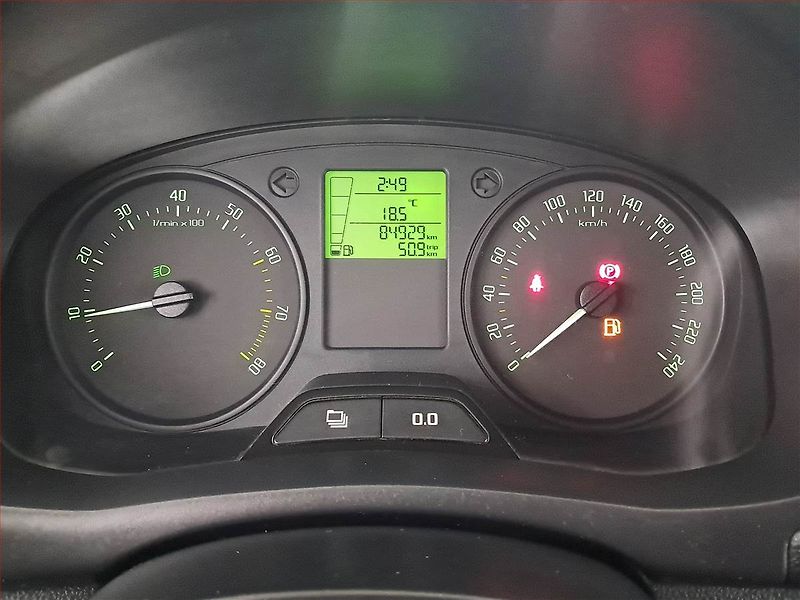 Škoda Fabia (2012) 1.2 12V - fotka 11 z 15
