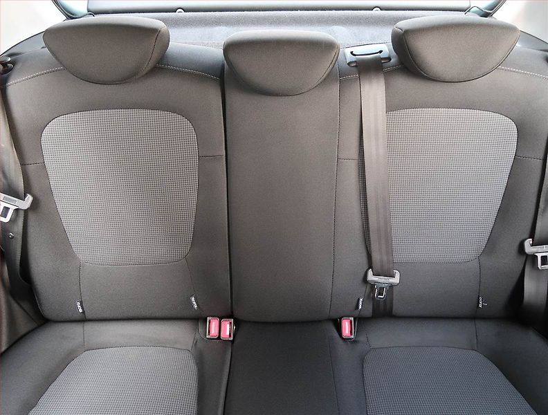 Kia Ceed (2013) Top 1.6 GDI, Serv.kniha - fotka 10 z 17