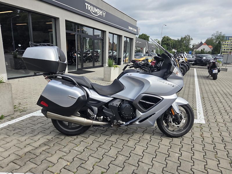 Triumph Trophy 1200 (2012) SE  - fotka 6 z 14