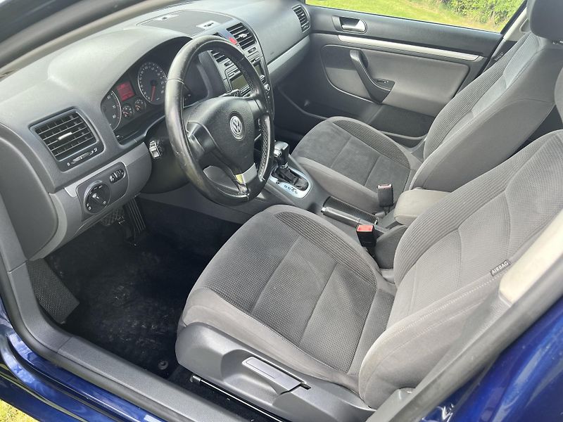 Volkswagen Golf 1.4TSI 90KW,DSG,DIGI,TEMPOMAT - fotka 11 z 45