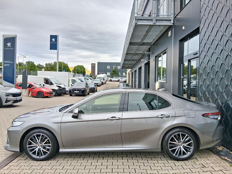Toyota Camry EXECUTIVE 2.5 Hyb. 160 kW - fotka 4 z 31