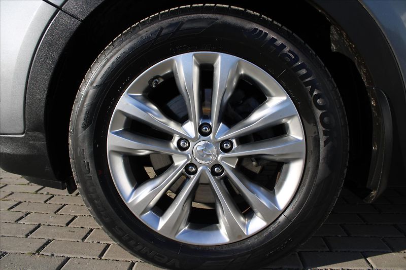 Hyundai Santa Fe 2.2 CRDI 147kW 4WD EXECUTIVE - fotka 9 z 27