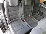 Volkswagen Touran 2,0 TDI 103kW 7.MÍST - náhled 29