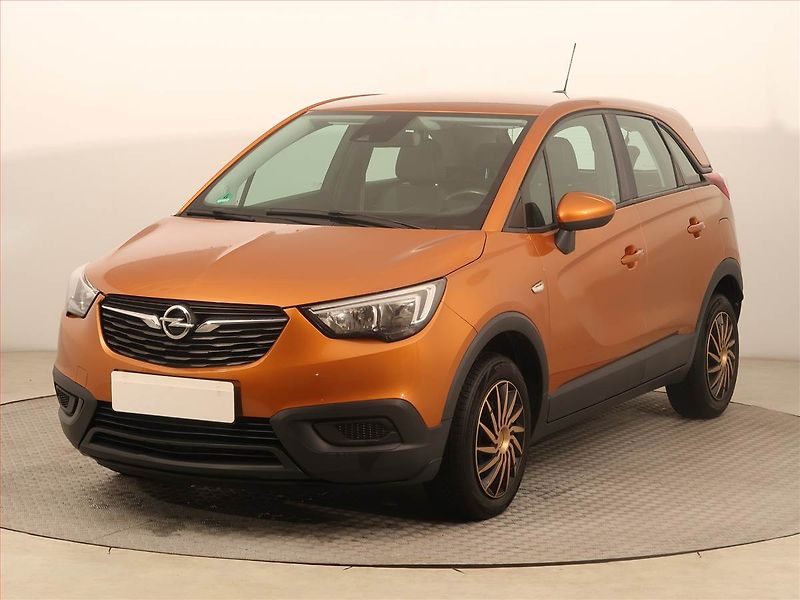 Opel Crossland X (2017) 1.2 Turbo, Tempomat - fotka 2 z 15