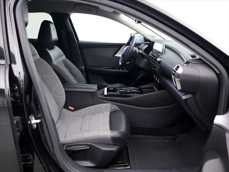 Citroën C5 X 1,2 PT 130k Aut. Feel 1.Maj - fotka 12 z 37