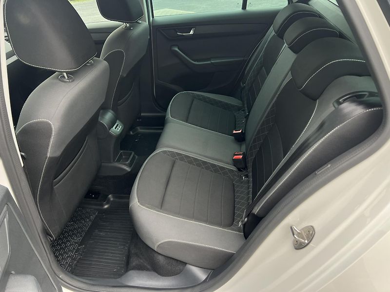Škoda Fabia (2023) 1.0TSI 70kW  STYLE ČR NOVÉ - fotka 9 z 21