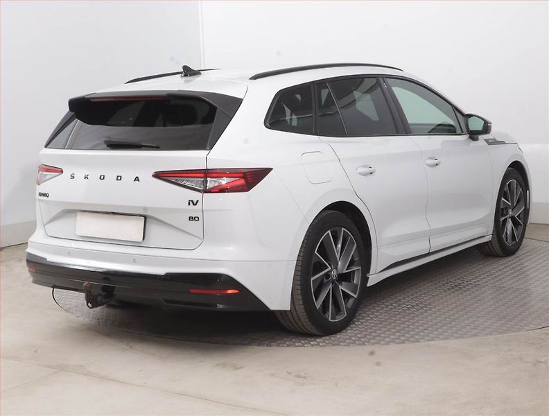Škoda Enyaq (2022) Sportline iV 80 (82 kWh) - fotka 5 z 18