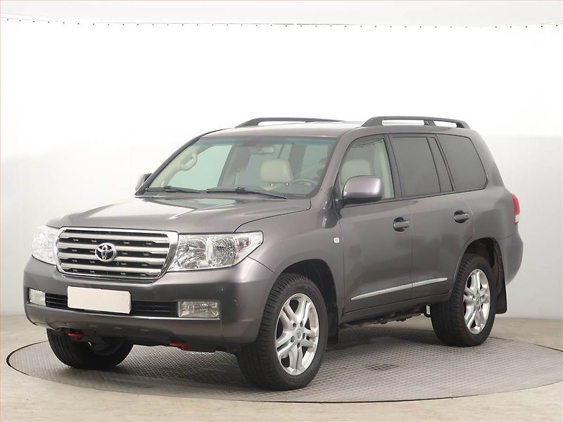 Toyota Land Cruiser (2009) 4.5 D-4D - fotka 2 z 14