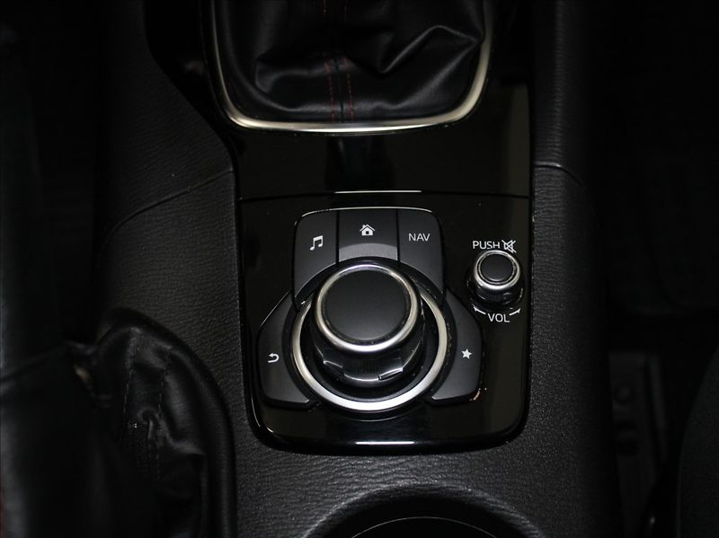 Mazda 3 2,0 G165 Revolution Výprodej! - fotka 16 z 25