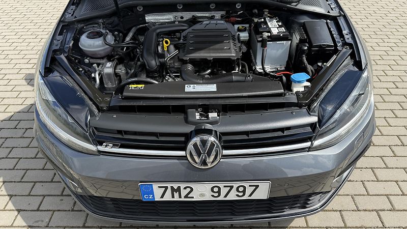Volkswagen Golf (2018) 1.0TSi*63kW*R-LINE*55TKM* - fotka 16 z 19