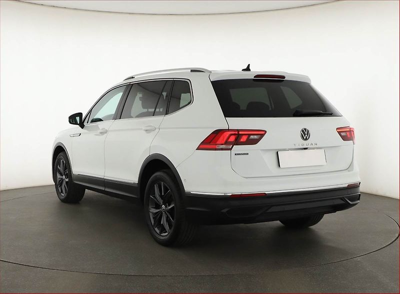Volkswagen Tiguan Allspace (2023) Life 1.5 TSI - fotka 4 z 20