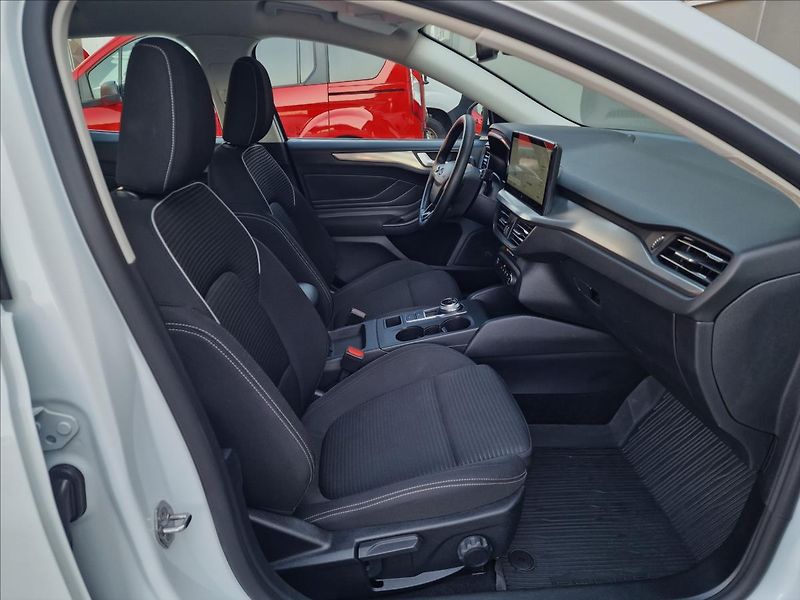 Ford Focus 1.5 TDCi Titanium, ČR, 1.Maj. - fotka 14 z 50