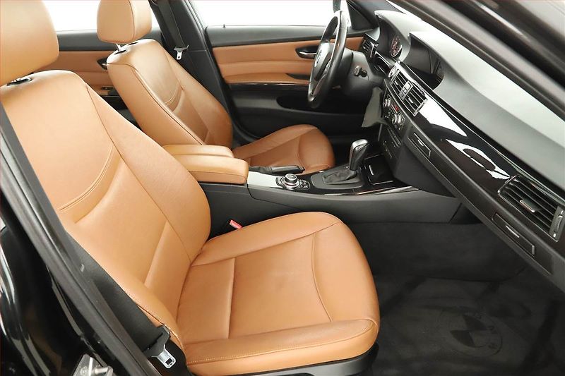 BMW Řada 3 (2011) 320 d xDrive, 4X4, Automat - fotka 7 z 17