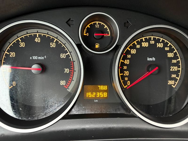 Opel Zafira 1.6, 110kW, 7Míst, CNG+BENZÍN - fotka 9 z 25
