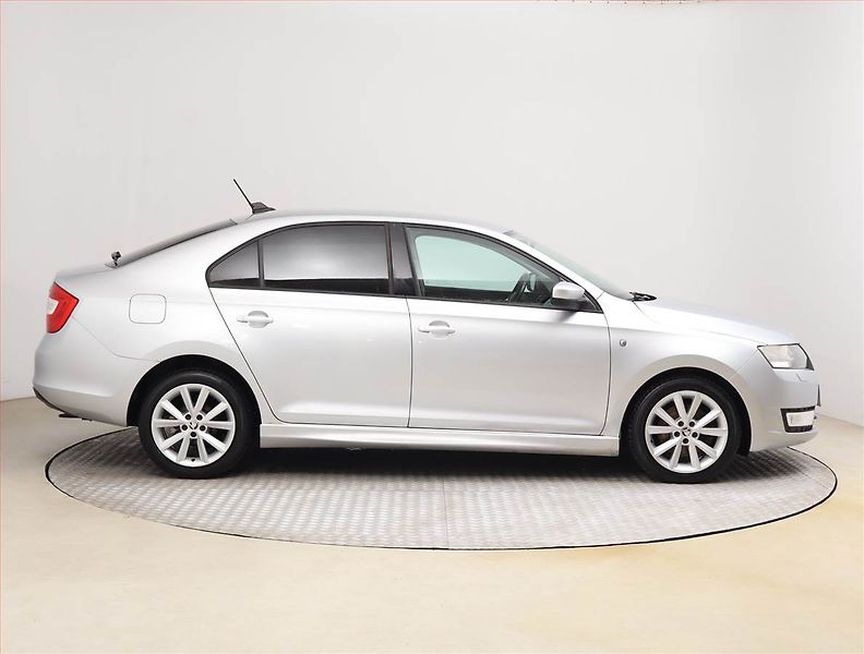 Škoda Rapid (2013) Style 1.6 TDI, nová STK - fotka 6 z 18