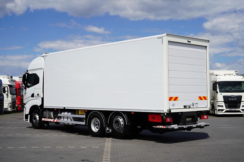 Iveco S-WAY (2021) 420 / E 6 / KONTENER + WINDA / - fotka 6 z 47