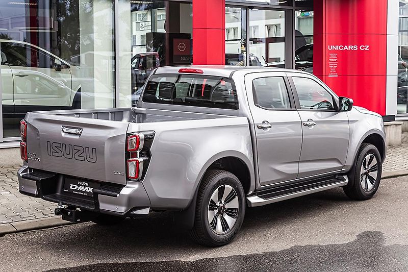 Isuzu D-Max (2025) 1,9 D AT 4x4  LSE Double Cab - fotka 6 z 31