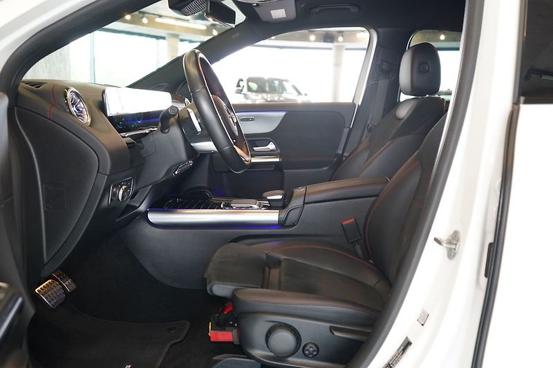 Mercedes-Benz EQA 250, AMG Line, Tažné,  KEYLESS - fotka 18 z 46