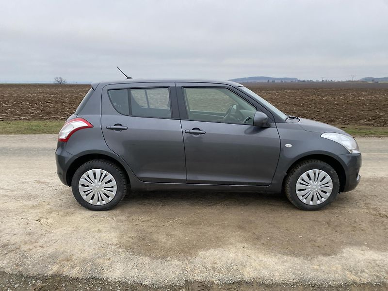 Suzuki Swift (2013) 4x4 69kw - fotka 4 z 18