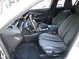 Peugeot 2008 (2021) 1.2 PT, ČR, LED - náhled 9