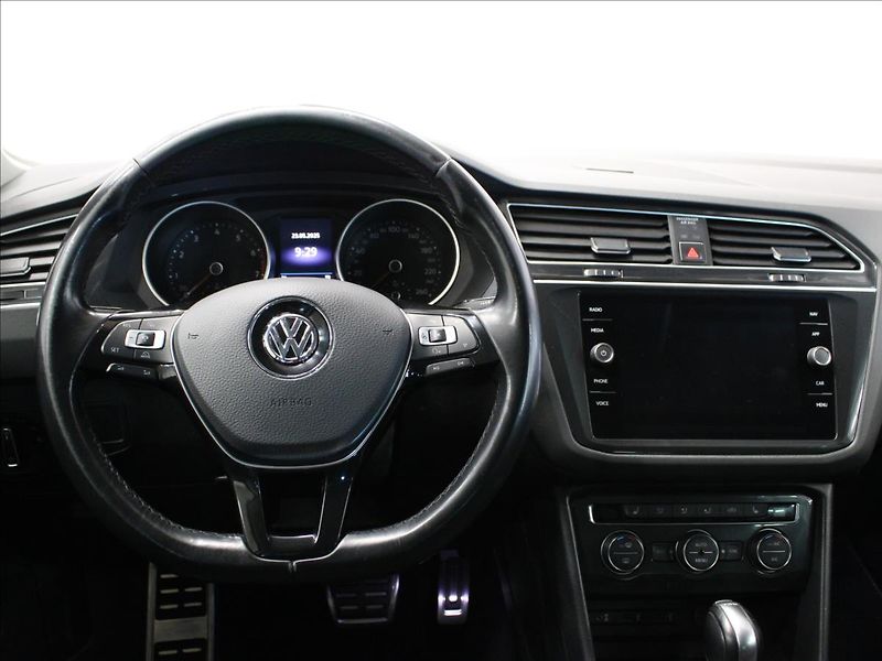 Volkswagen Tiguan 2,0 TSI 132KW DSG 1.majitel - fotka 28 z 40