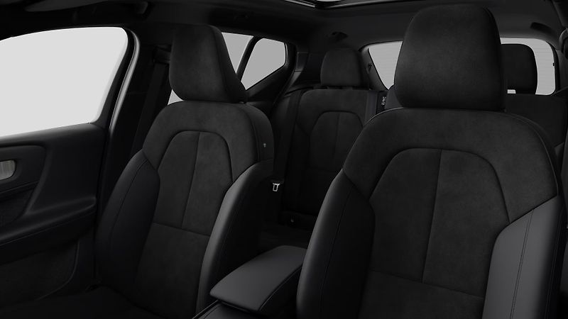 Volvo XC40 (2026) B3 AUT BLACK EDITION ULTRA - fotka 10 z 14