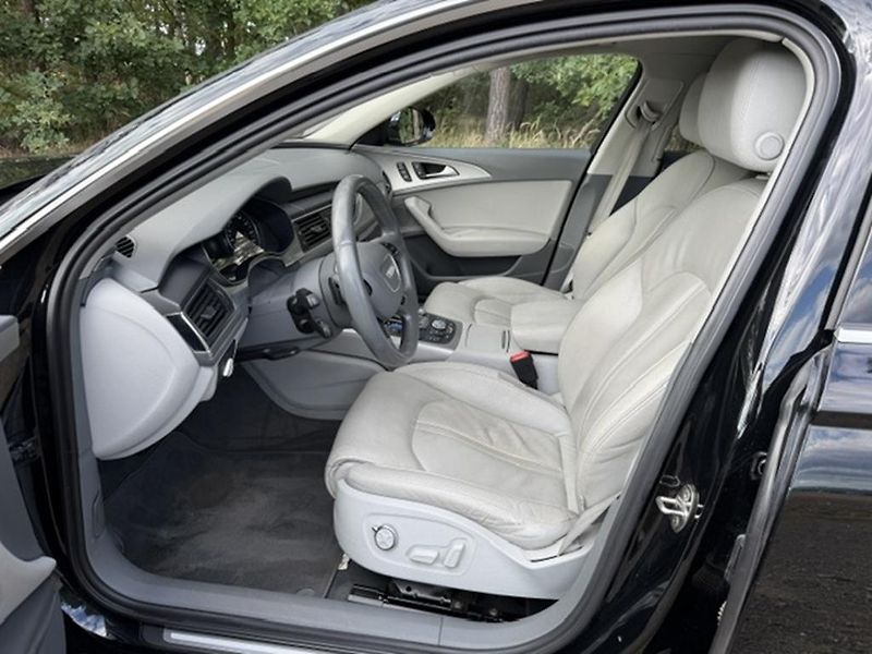 Audi A6 Avant kombi 3,0 TDi, tažné zařízení - fotka 13 z 42