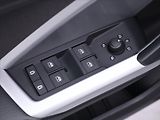 Audi Q3 1,5 35 TFSI S tronic S line CZ - náhled 17