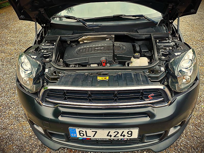 Mini Countryman (2015) SD ALL4 - fotka 12 z 17