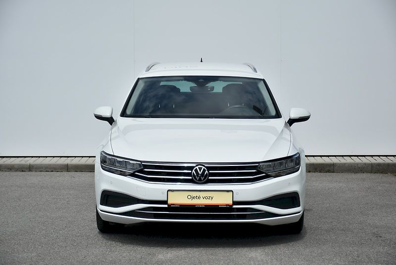 Volkswagen Passat (2021) BUSINESS 1.5 TSI 110kW - fotka 7 z 33