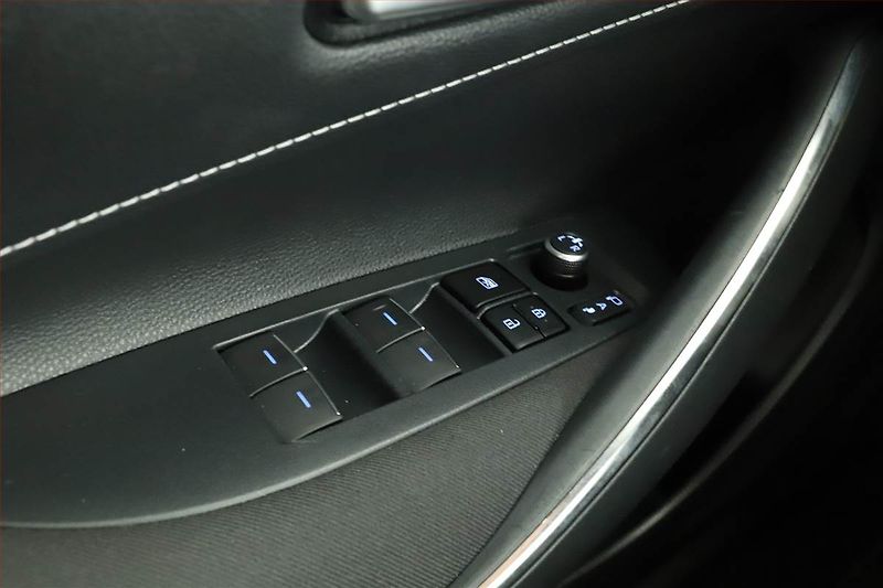 Toyota Corolla (2021) Comfort 1.8 Hybrid - fotka 10 z 15