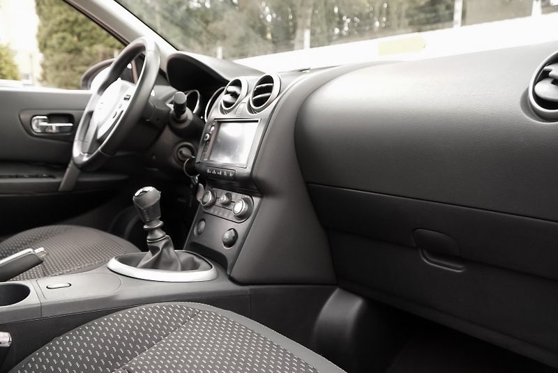 Nissan Qashqai 1.5 dci 7MÍST - fotka 20 z 29