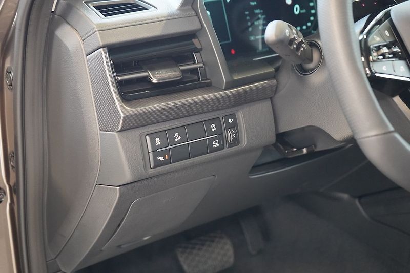 Ostatní PREMIUM 2.2 Diesel E-XDI 72225 - fotka 12 z 35