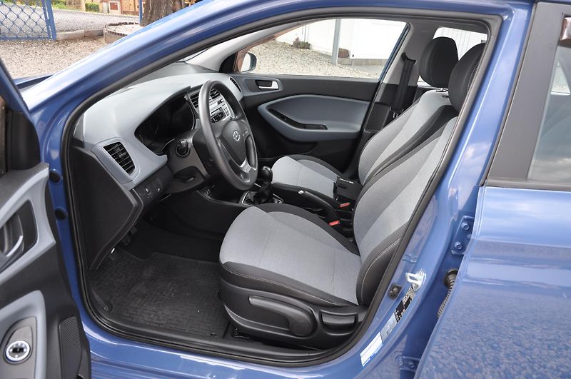 Hyundai i20 1.2i 55kW Klima - fotka 6 z 13