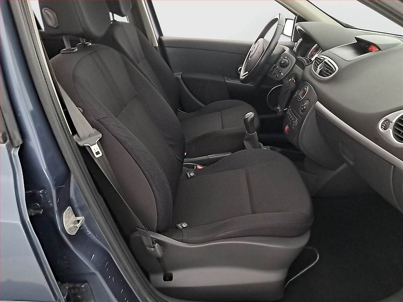 Renault Clio (2006) 1.6 16V, nová STK, jezdí dobře - fotka 9 z 15