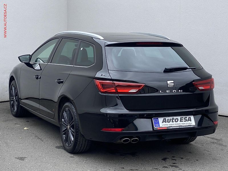 Seat Leon (2020) 2.0 TDi, Xcellence, DSG, LED - fotka 6 z 20