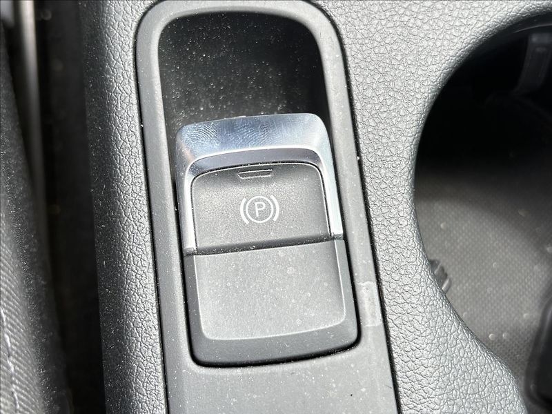 Audi Q3 2,0 TDi110kW,S-tr,Led,Nav,Výhř - fotka 10 z 31