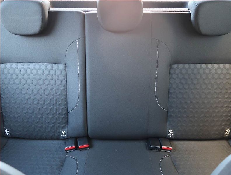 Dacia Sandero (2015) Arctica 1.2 16V, ČR,1.maj - fotka 10 z 14