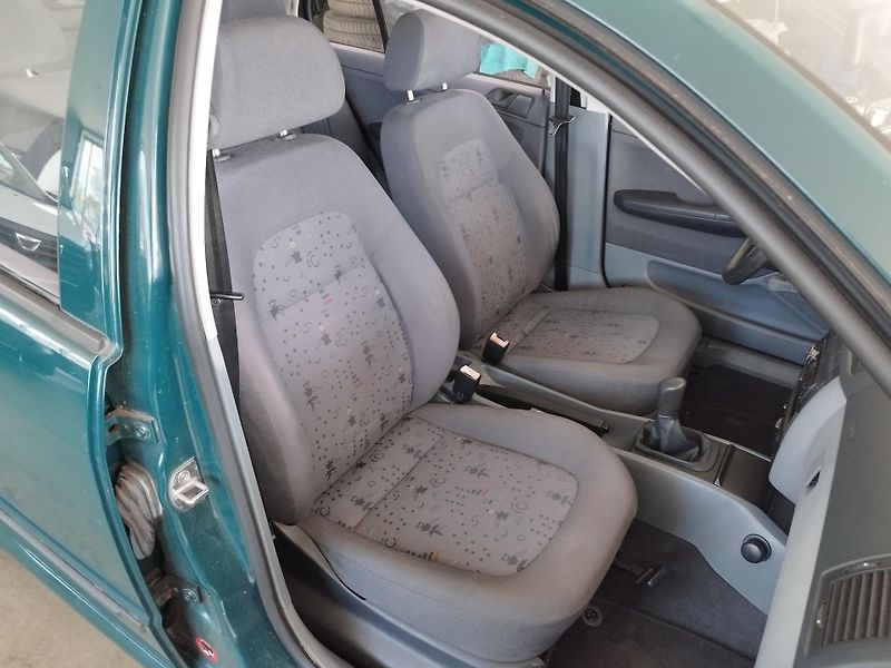 Škoda Fabia (2000) 1,4MPI,50KW,NOVÁ STK - fotka 14 z 19