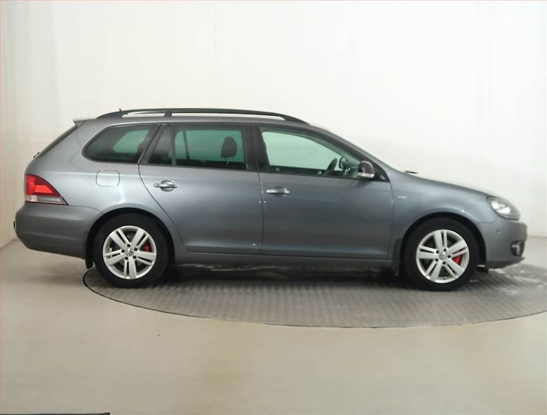 Volkswagen Golf (2012) 1.4 TSI, Navi, Park. senzory - fotka 6 z 15