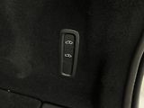 Volvo XC60 B5 AWD ULTIMATE DARK AUT  - náhled 44