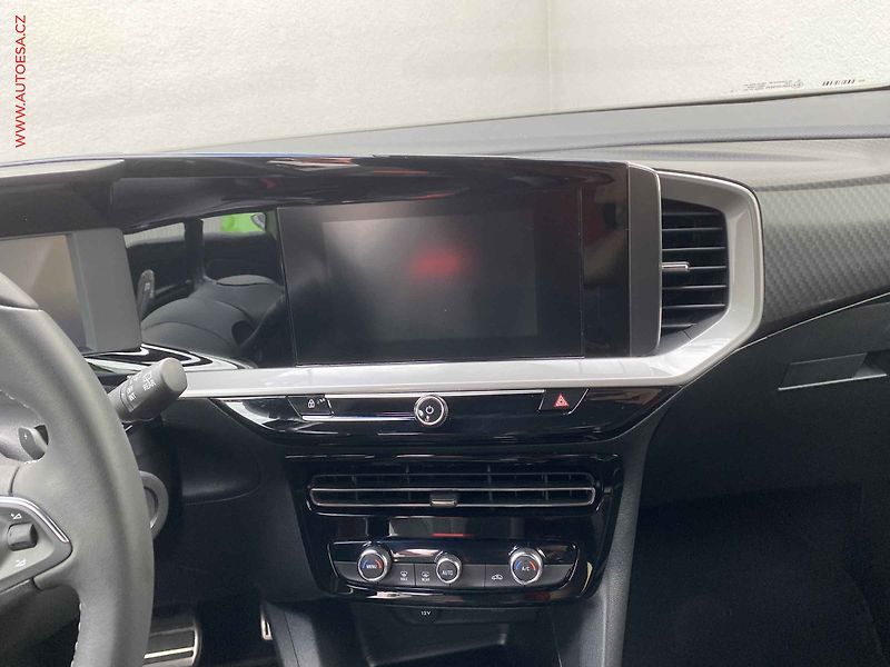 Opel Mokka (2023) 1.2 T, Exclusive, AT, LED - fotka 12 z 18