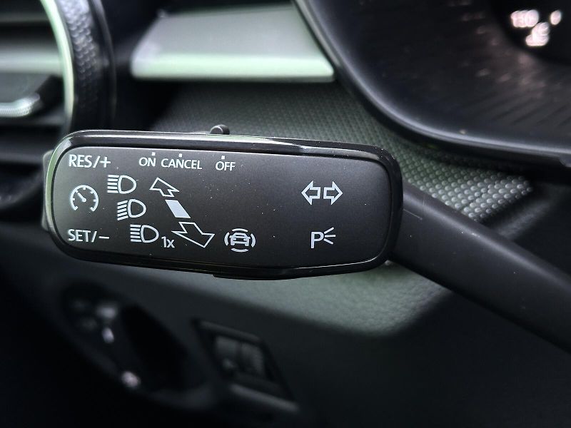 Škoda Fabia 1.0TSi 95PS LED V.Cockpit Clim - fotka 15 z 36