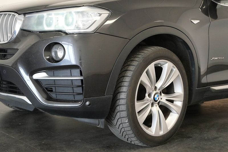 BMW X4 - fotka 9 z 23