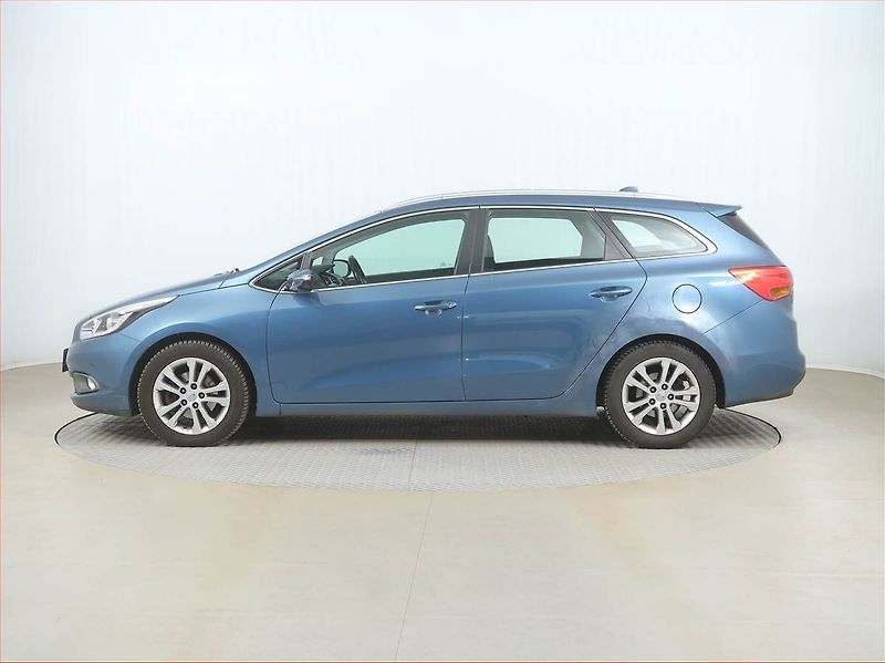 Kia Ceed (2012) 1.6 CRDi, Tempomat - fotka 3 z 14
