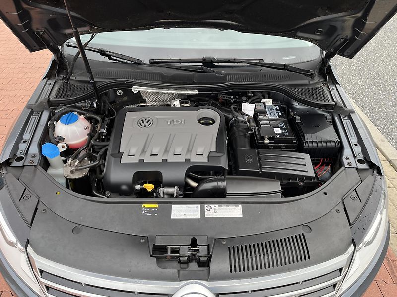 Volkswagen Passat CC 2.0 TDi Highline 1.Majitel ČR - fotka 25 z 30