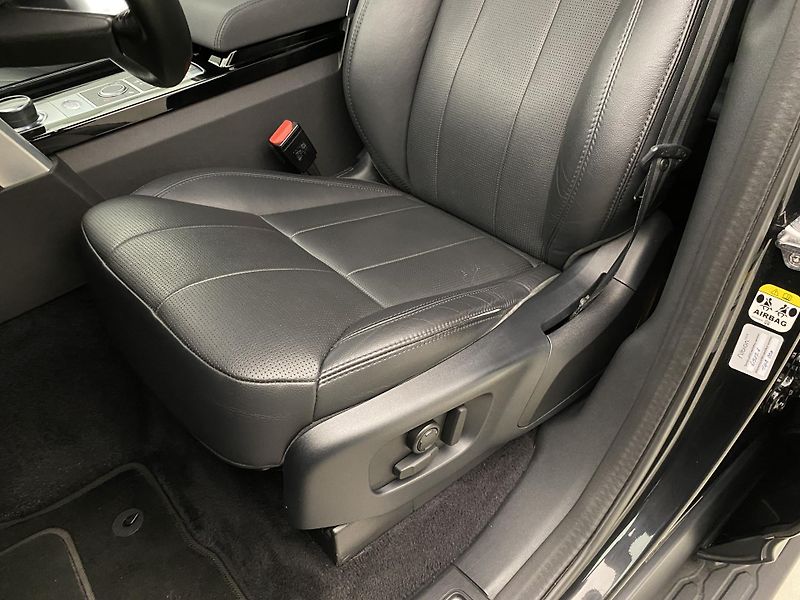 Land Rover Discovery SD6 HSE AWD AUT 7míst - fotka 24 z 49