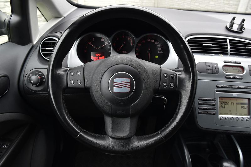 Seat Altea XL 2.0 TDi DSG6,XENON,KLIMA,AL - fotka 12 z 45