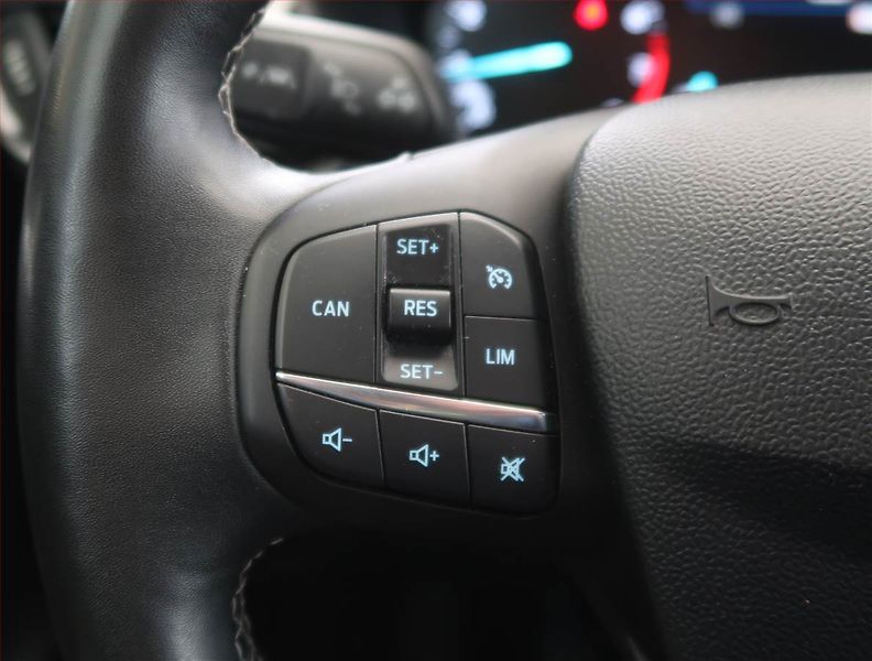 Ford Puma (2020) Navi, Tempomat, Park. senzory, - fotka 20 z 22