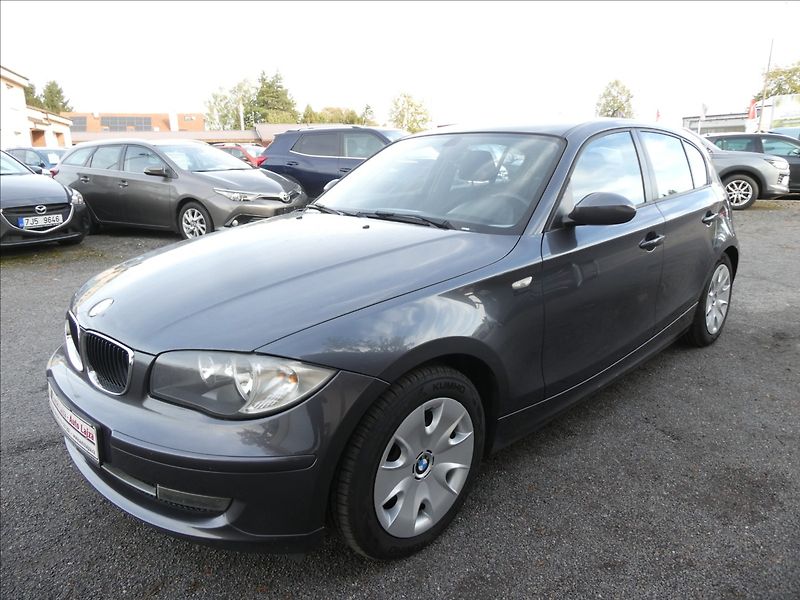 BMW Řada 1 1,6 i 85kW serviska, 2.majitel - fotka 3 z 40